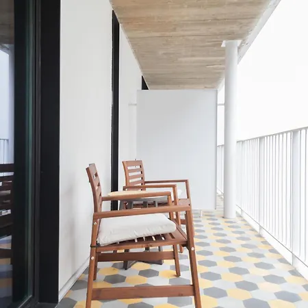 Flh Intendente Fashion Mezzanine With Balcony * Lisboa